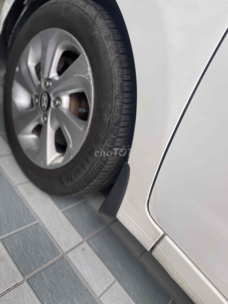 Hyundai i10 2019 - ảnh 1