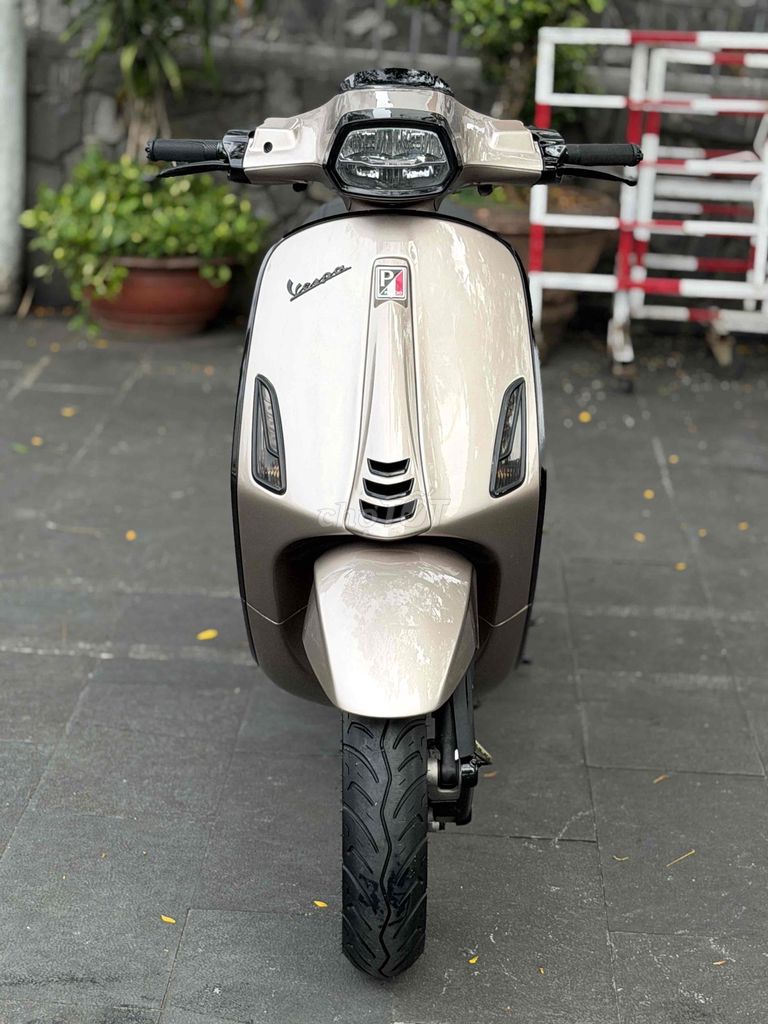 VESPA SPRINT 2018 - ảnh 1