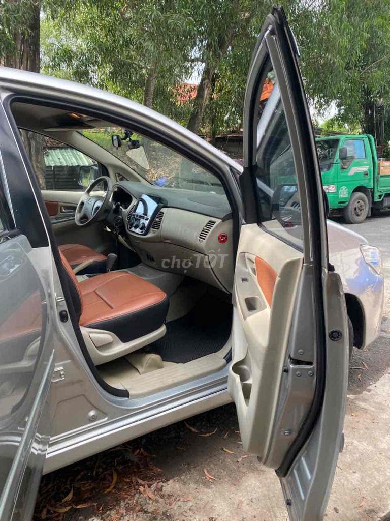 Toyota Innova 2015 - ảnh 2