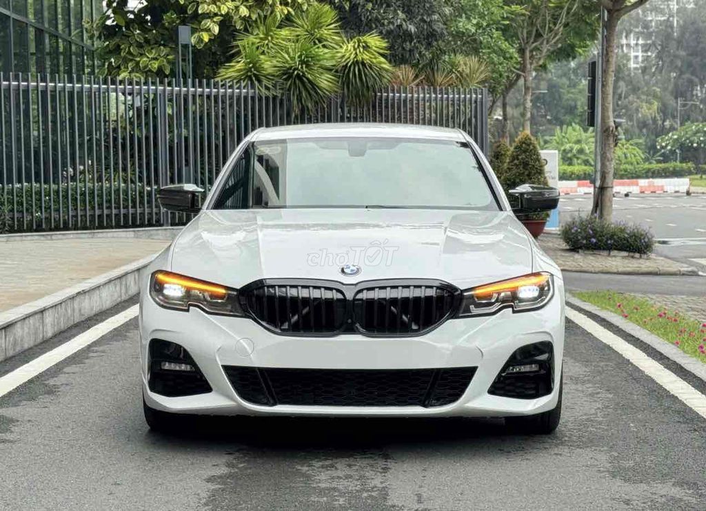 BMW - ảnh 1