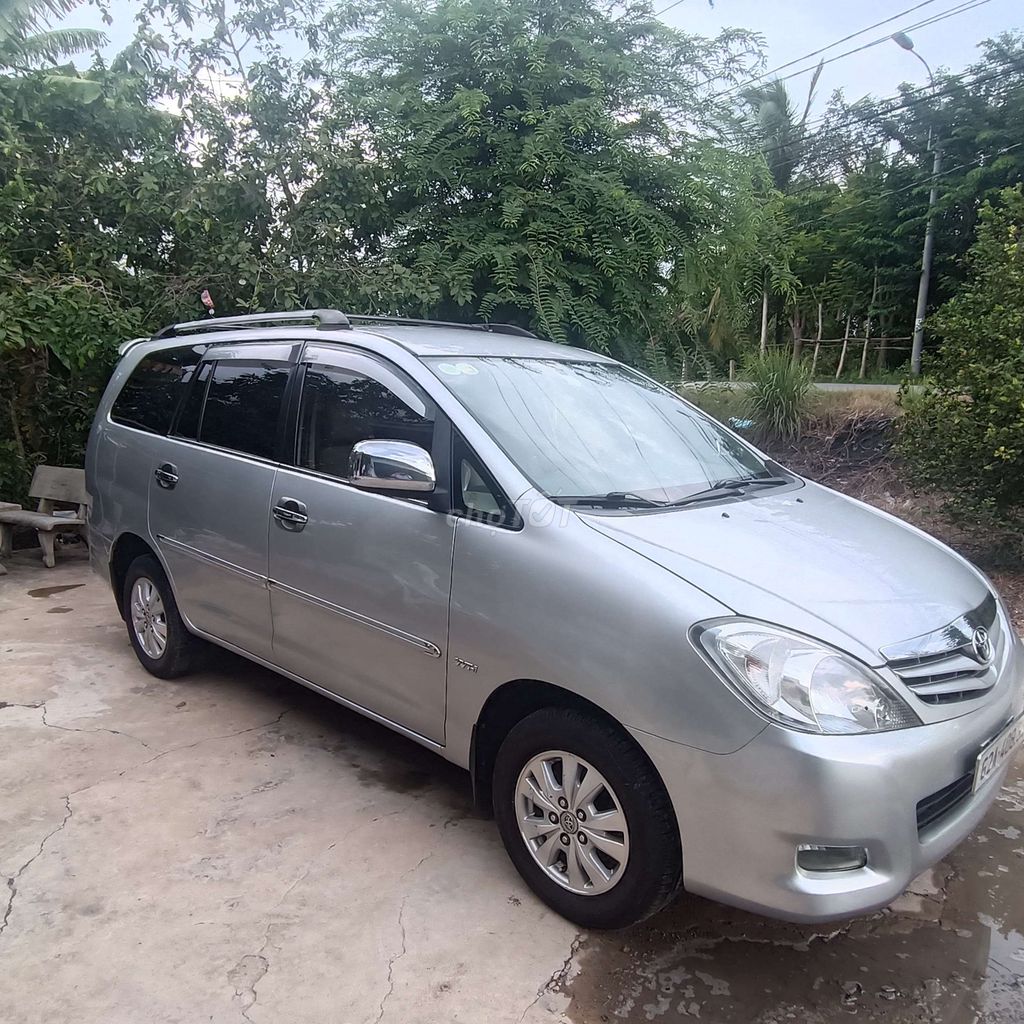 Toyota Innova G 2011 - ảnh 2