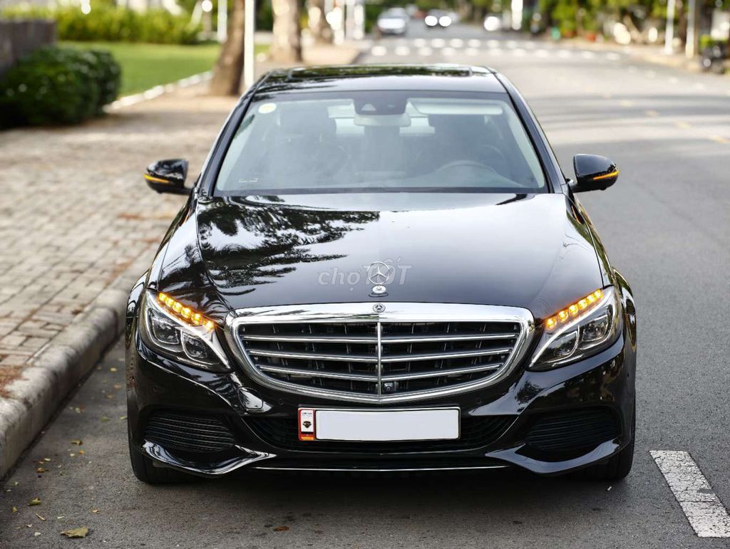 Mercedes-Benz 2018 - ảnh 1