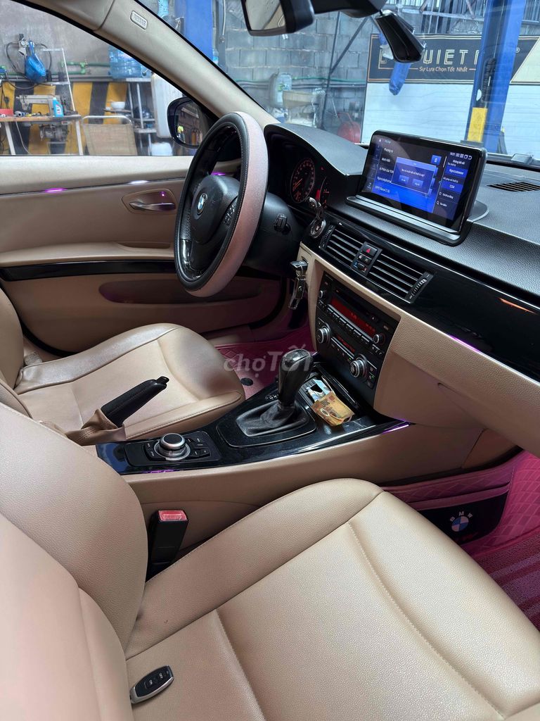 BMW 3 Series - ảnh 5