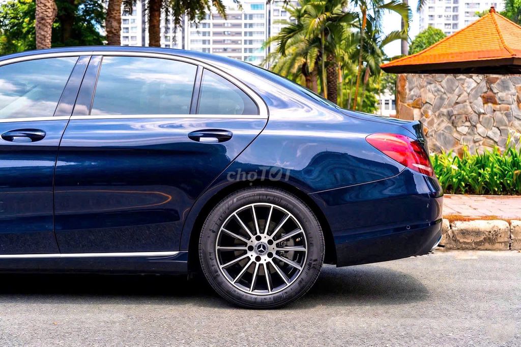 Mercedes-Benz 2017 - ảnh 4
