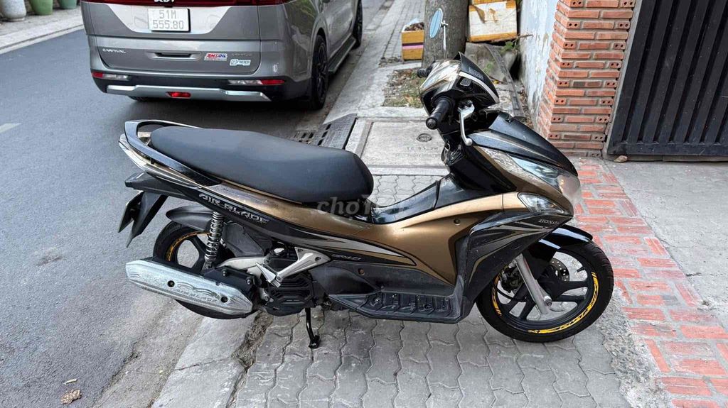 Honda Air Blade 2011 - ảnh 5