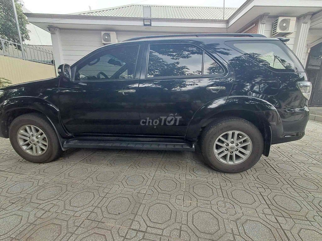 Toyota Fortuner 2013 - ảnh 2