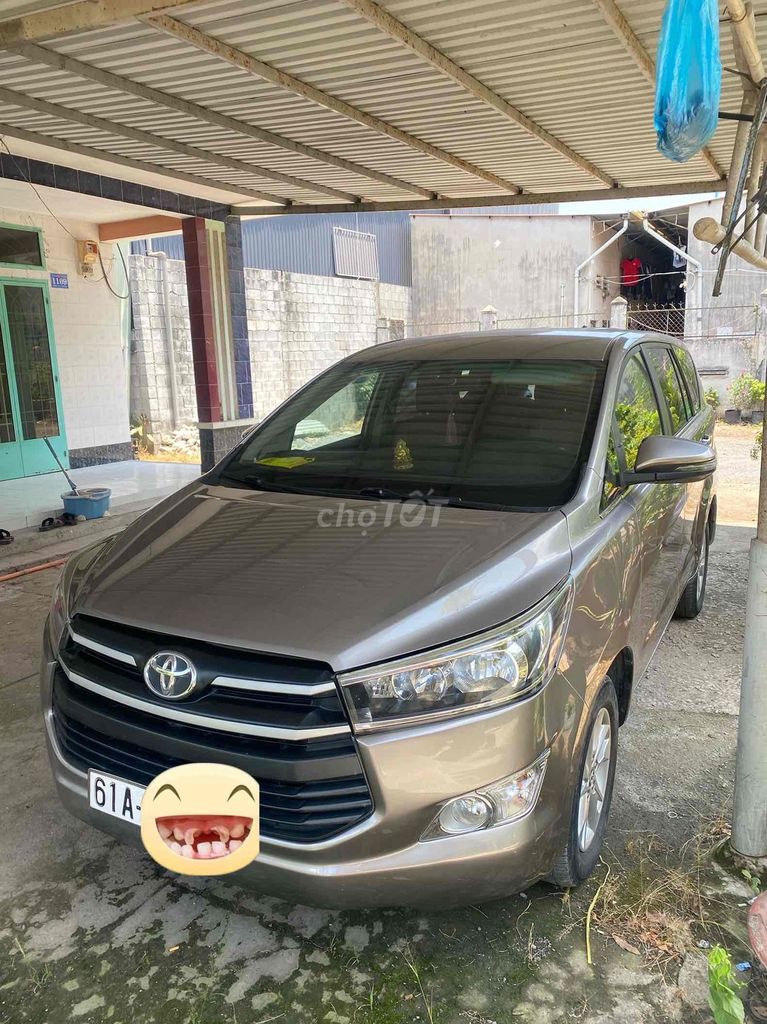 Toyota Innova - ảnh 3