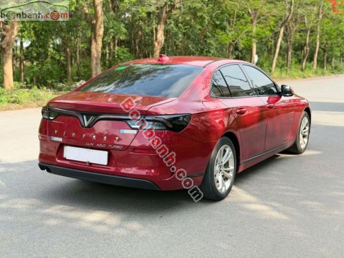 VinFast Lux A 2.0 Base 2.0 AT 2021 - ảnh 3