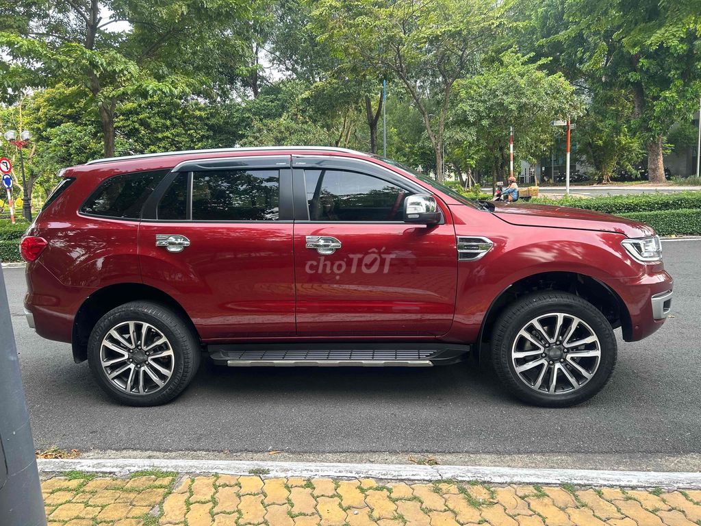 Ford Everest 2021 - ảnh 1