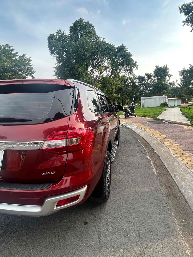Ford Everest 2021 - ảnh 2