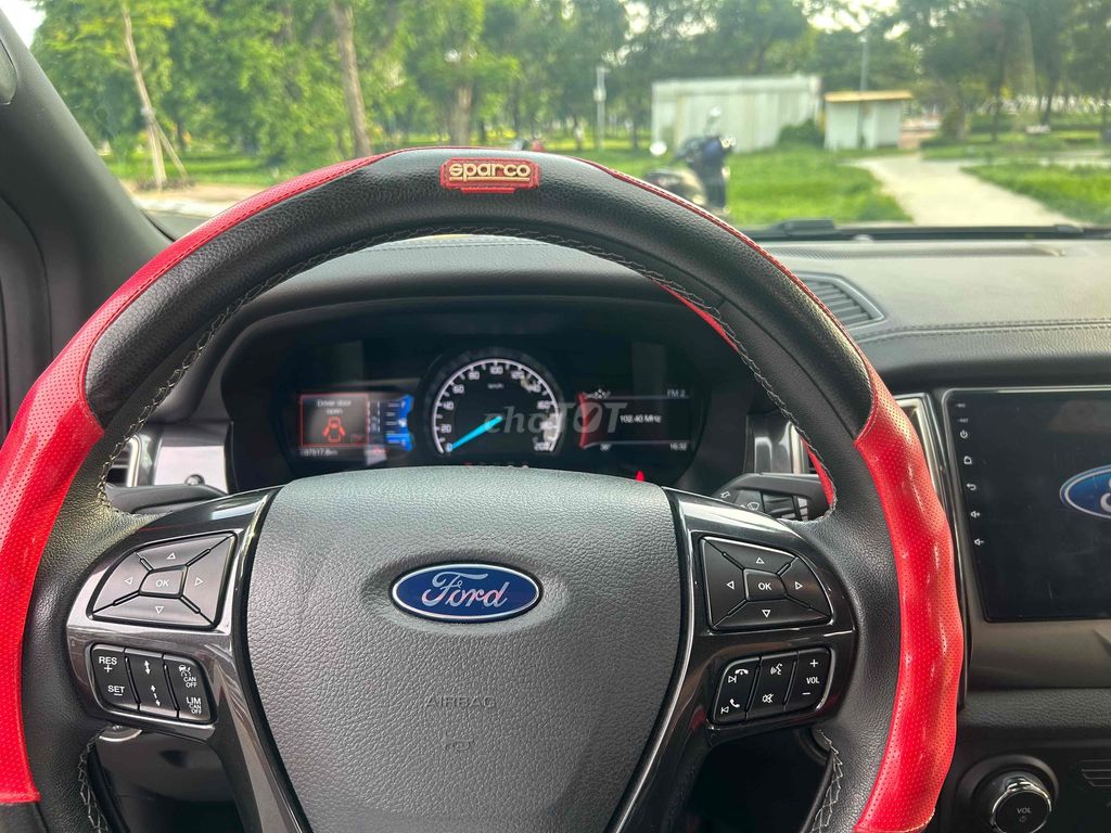 Ford Everest 2021 - ảnh 4