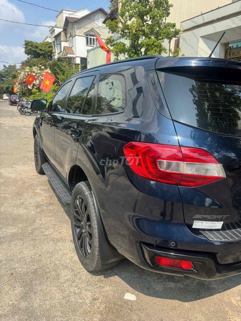 Ford Everest 2021 - ảnh 4