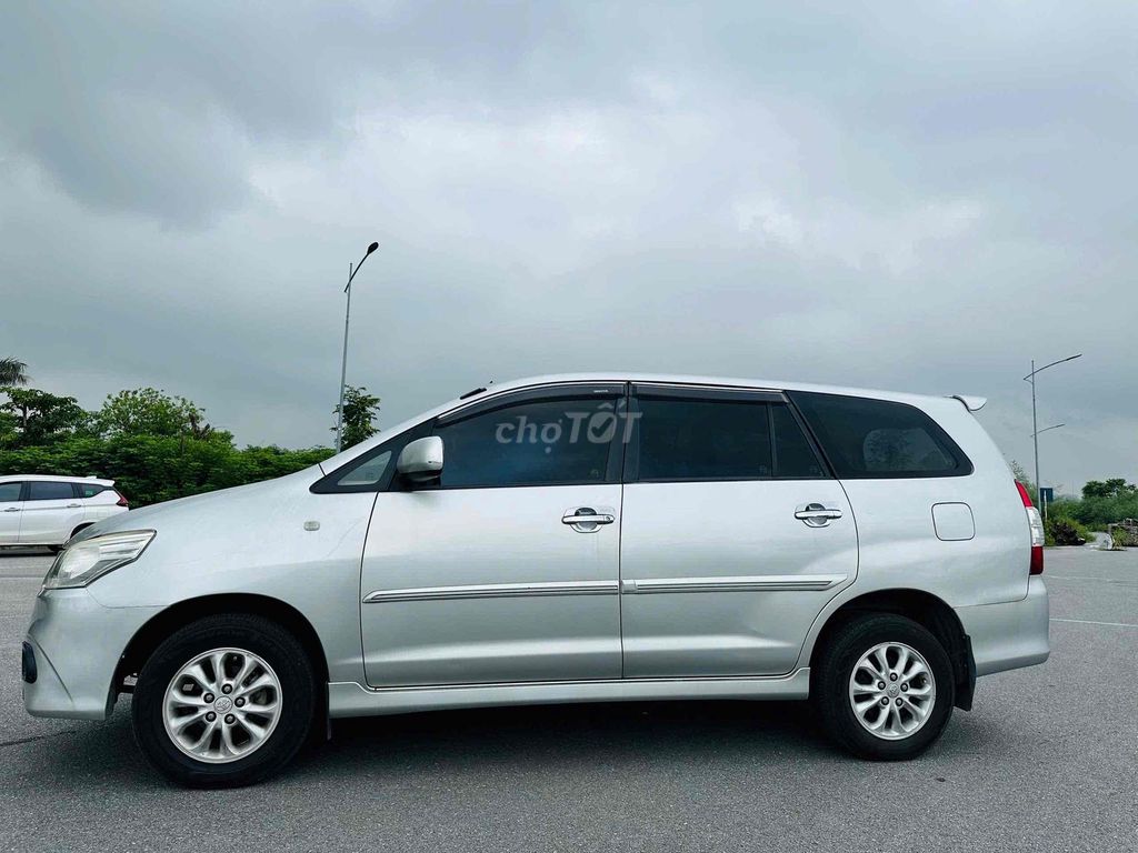Toyota Innova 2014 - ảnh 4