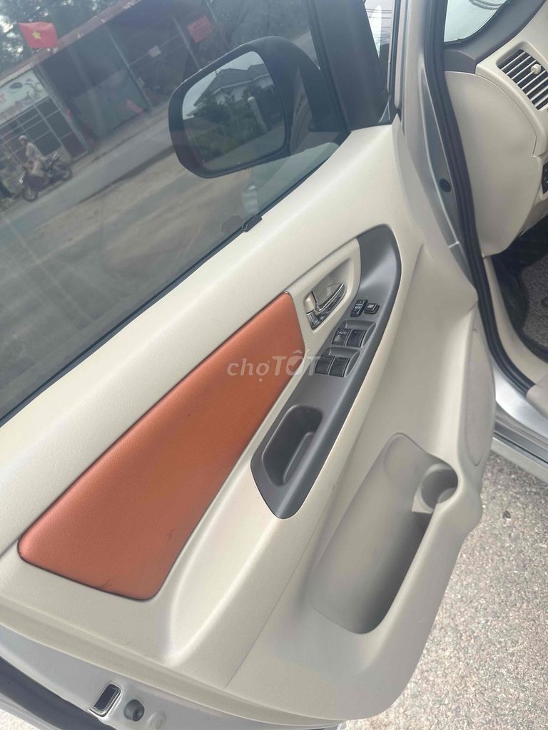 Toyota Innova 2015 - ảnh 5
