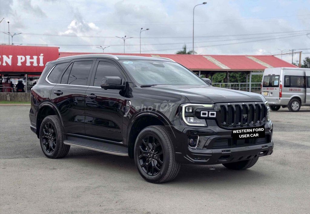 Ford Everest 2023 - ảnh 4