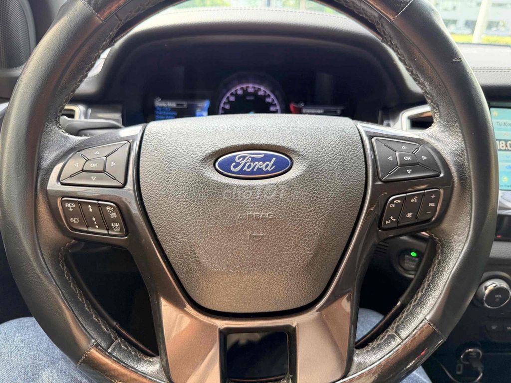 Ford Everest 2018 - ảnh 4