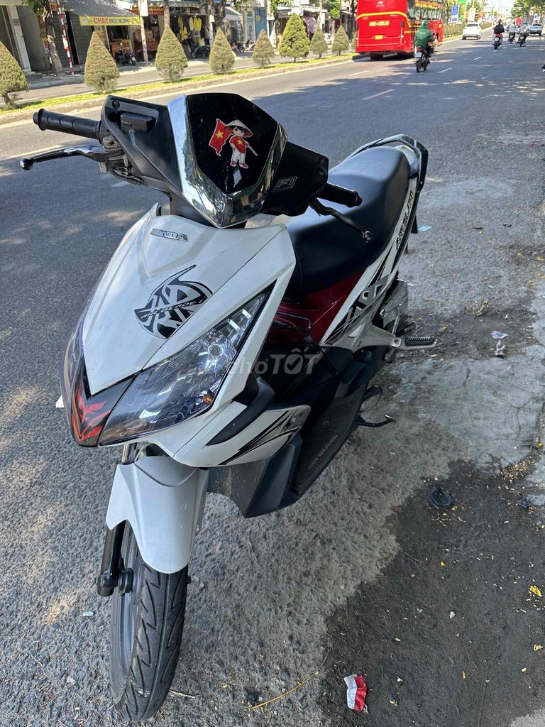 Honda Air Blade 2010 - ảnh 2