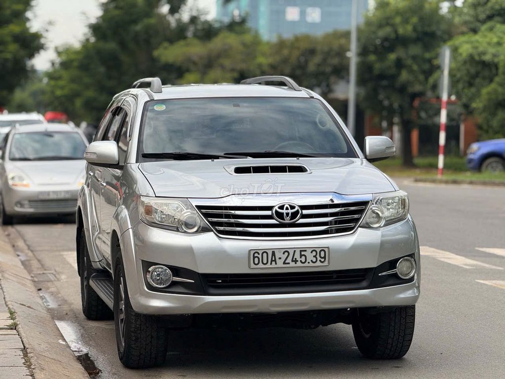 Toyota Fortuner 2015 - ảnh 2