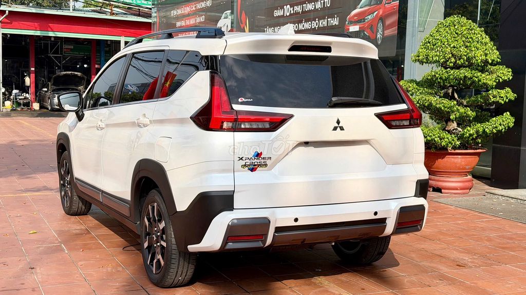 Mitsubishi 2025 - ảnh 4
