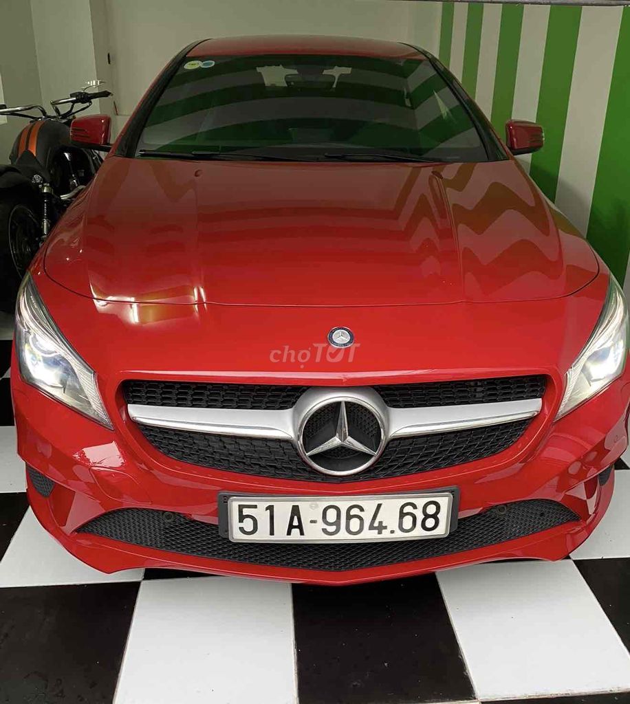Mercedes-Benz - ảnh 1