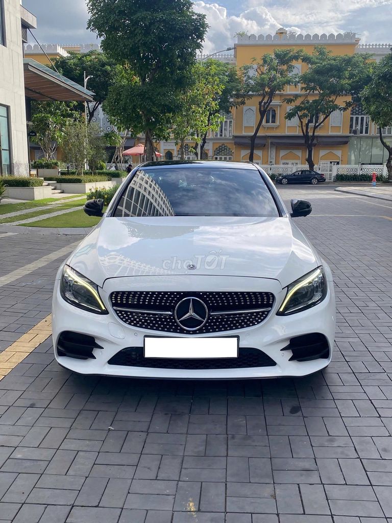 Mercedes-Benz 2021 - ảnh 1