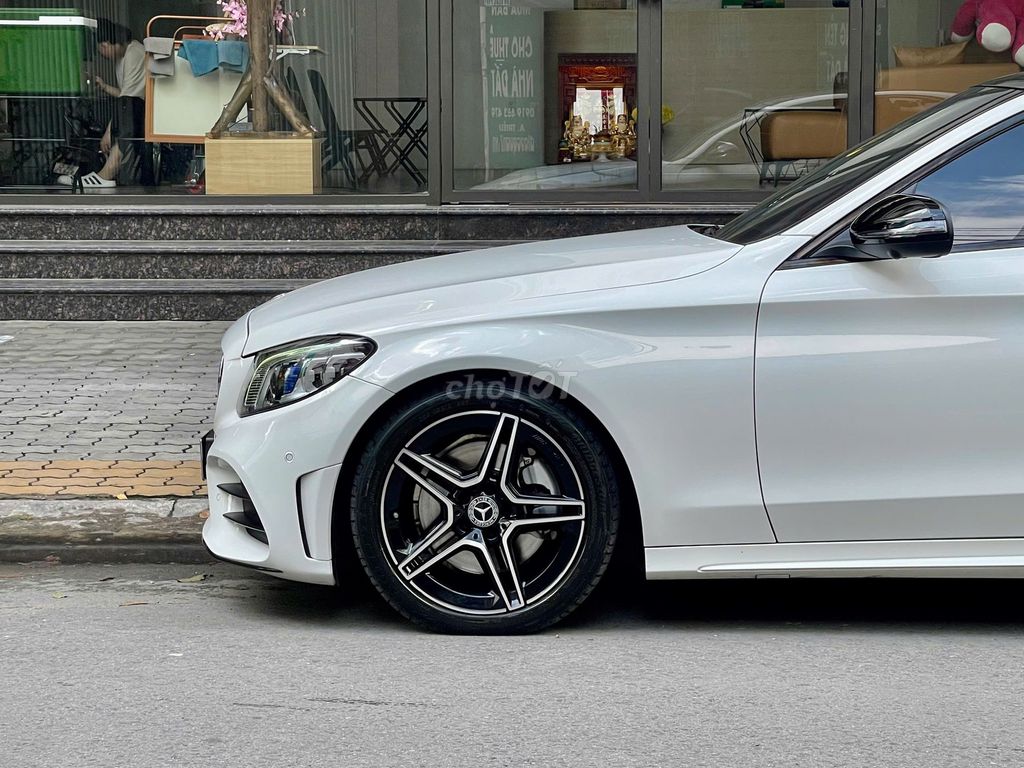 Mercedes-Benz 2021 - ảnh 3