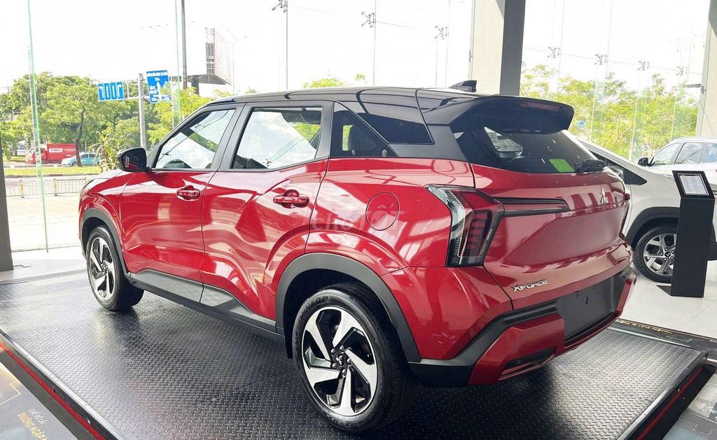 Mitsubishi 2026 - ảnh 2