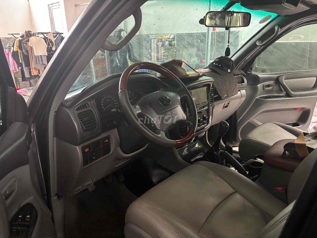 Toyota Land Cruiser - ảnh 2