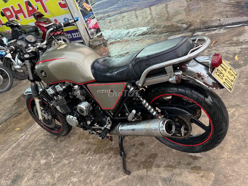 Honda CB 2004 - ảnh 1