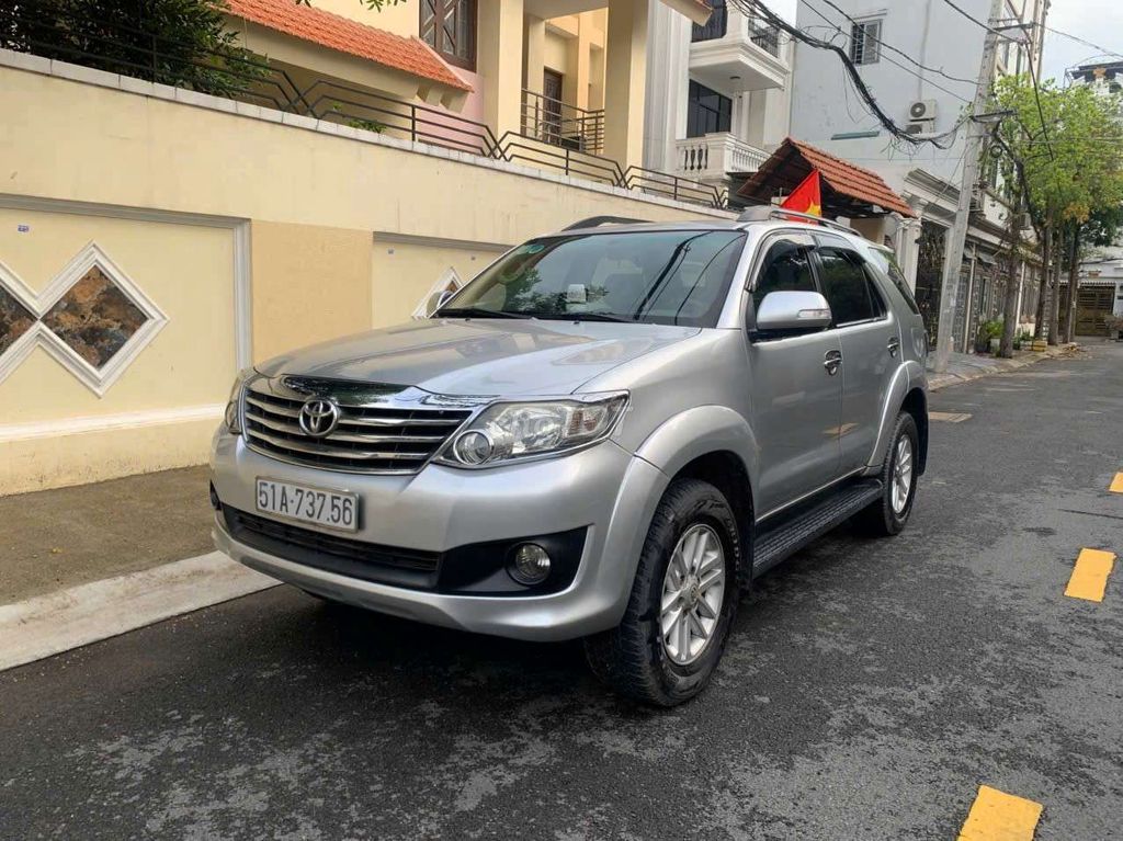 Toyota Fortuner 2014 - ảnh 2
