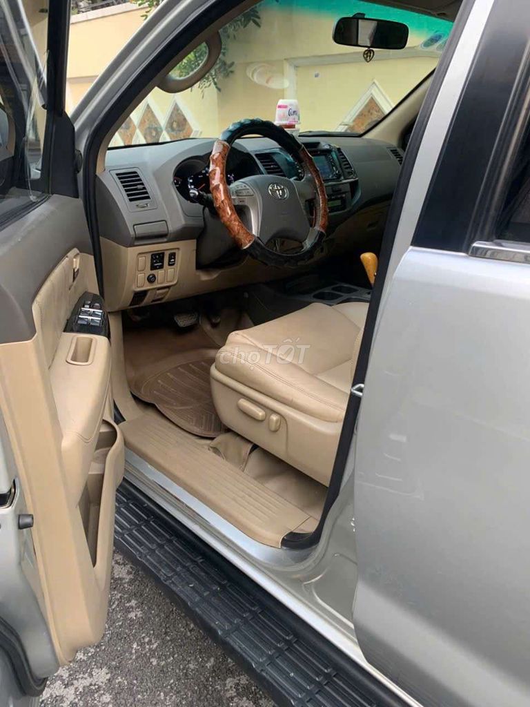 Toyota Fortuner 2014 - ảnh 4