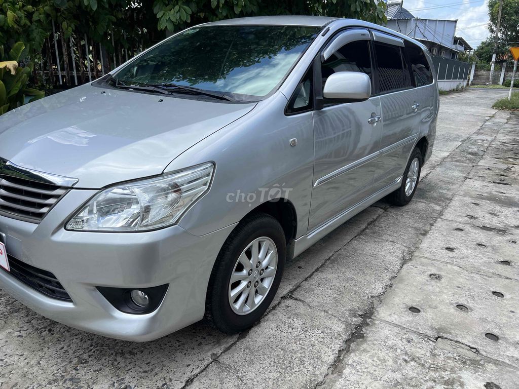 Toyota 2012 - ảnh 1