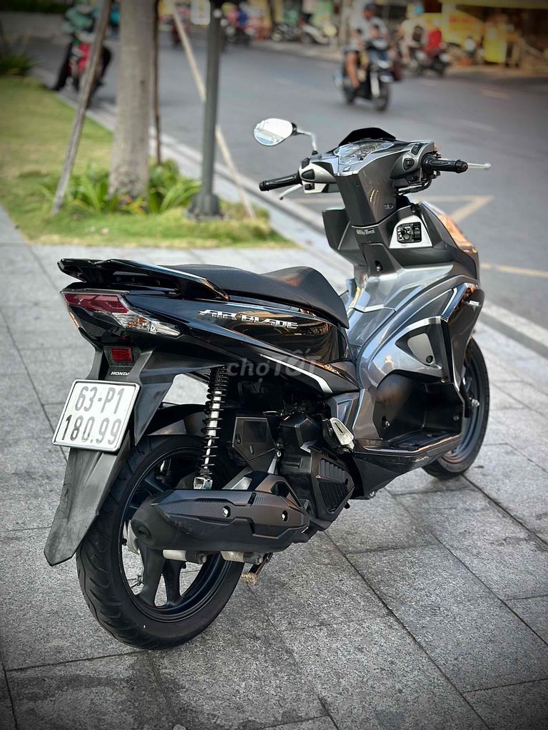Honda Air Blade 2017 - ảnh 2