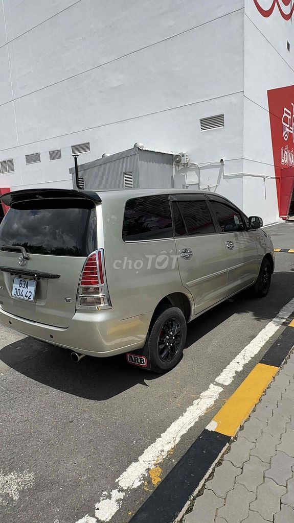 Toyota Innova - ảnh 4