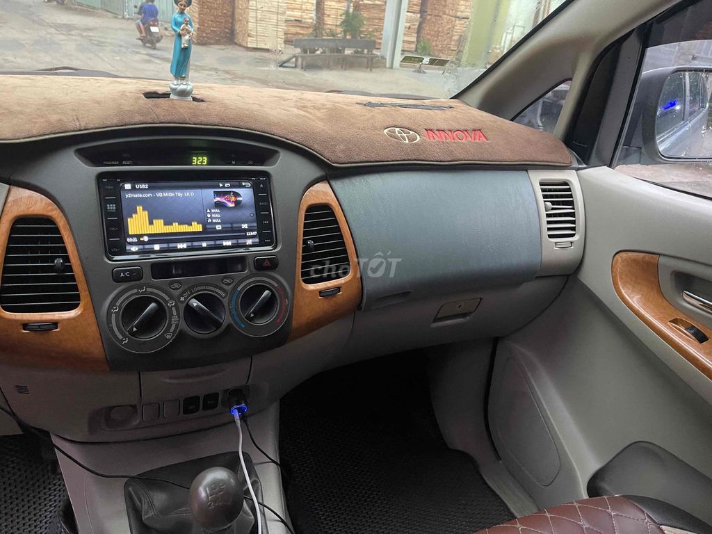 Toyota Innova G 2011 - ảnh 2