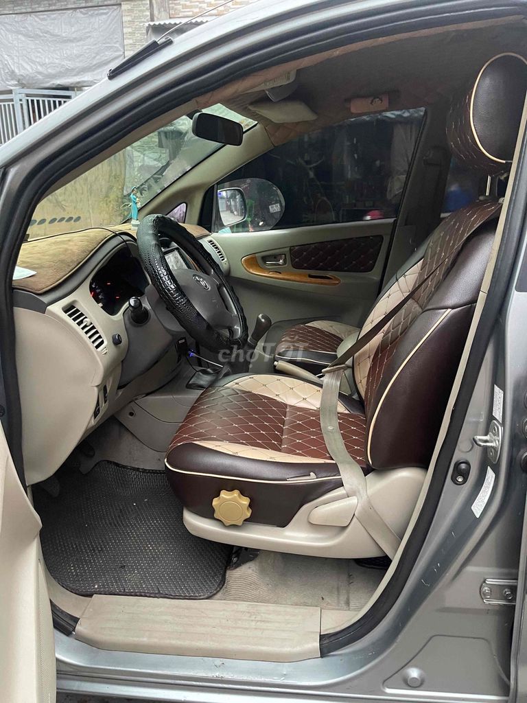 Toyota Innova G 2011 - ảnh 3