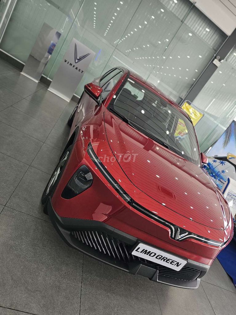 VinFast Limo Green - ảnh 2