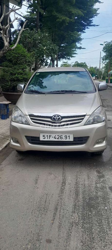 Toyota Innova 2011 - ảnh 1