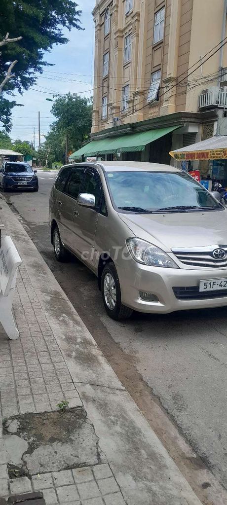 Toyota Innova 2011 - ảnh 5