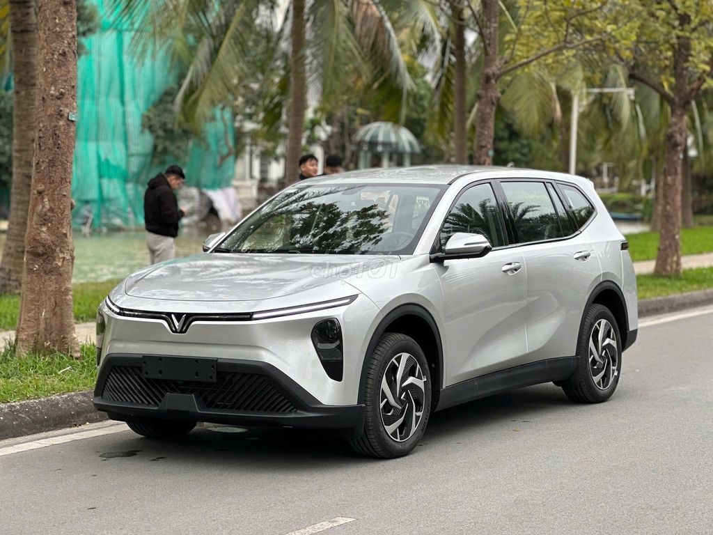 VinFast Limo Green 2026 - ảnh 1