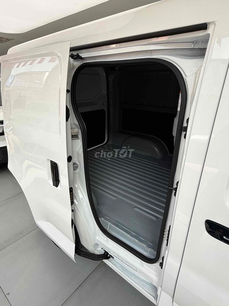 VinFast EC VAN - ảnh 4