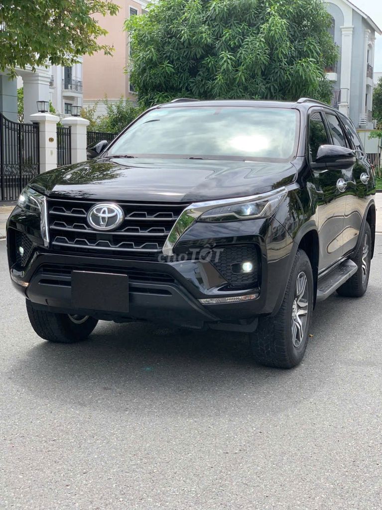 Toyota Fortuner 2.4G 4x2 AT 2021 - ảnh 1