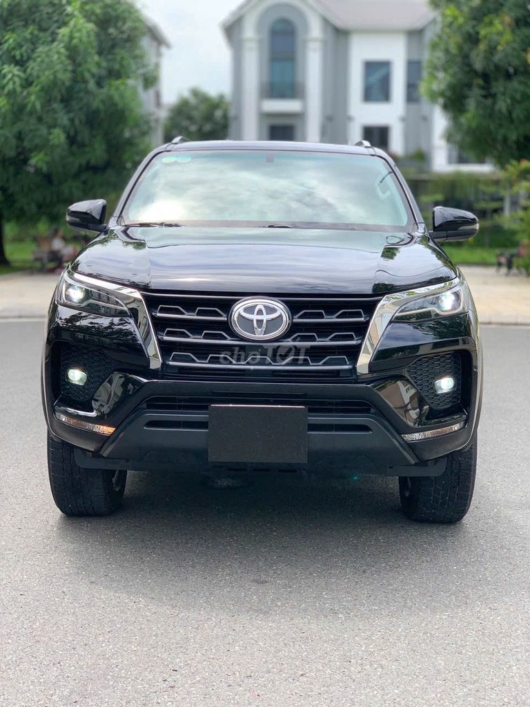 Toyota Fortuner 2.4G 4x2 AT 2021 - ảnh 2