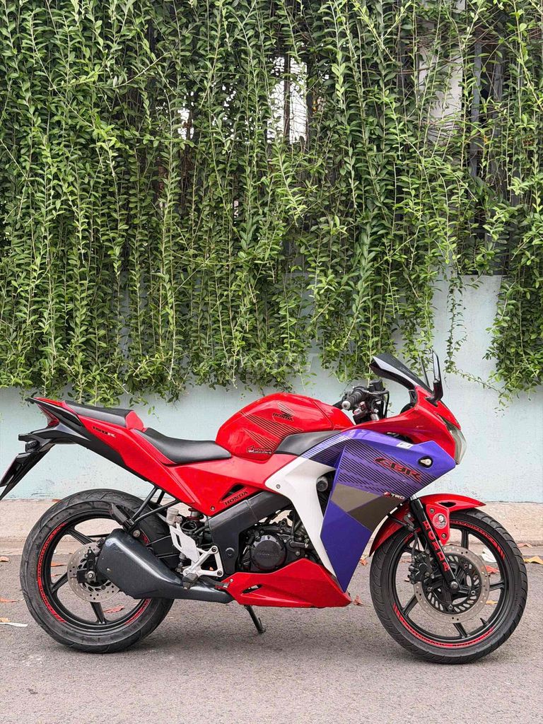Honda CBR 2012 - ảnh 1