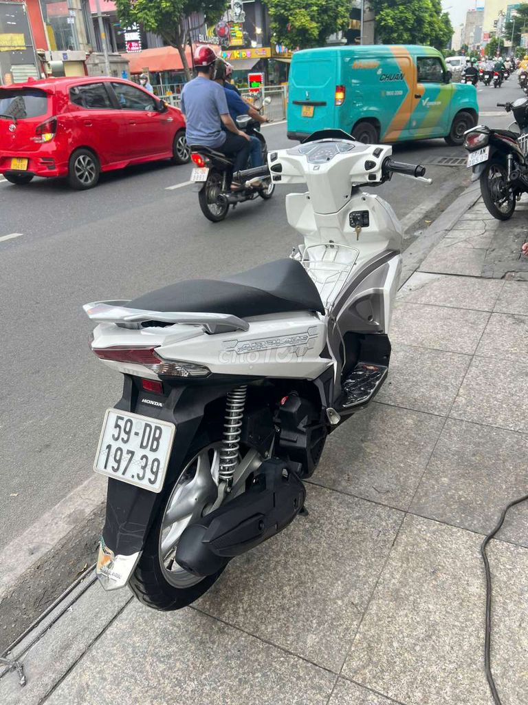 Honda Air Blade 2017 - ảnh 2