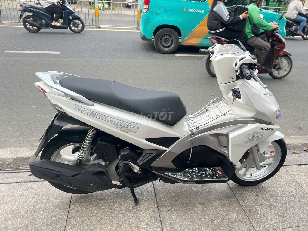 Honda Air Blade 2017 - ảnh 5