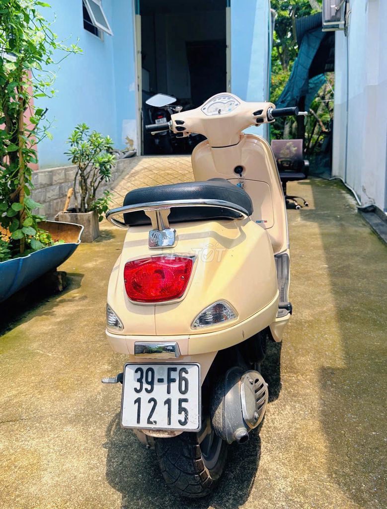 Piaggio Vespa 2010 - ảnh 3
