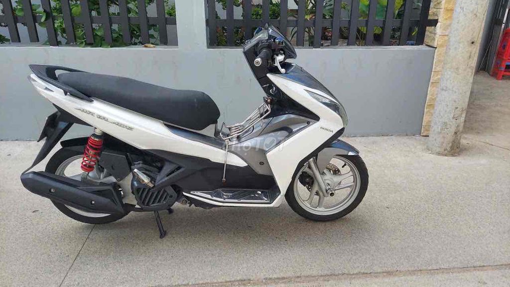 Honda Air Blade 2015 - ảnh 3