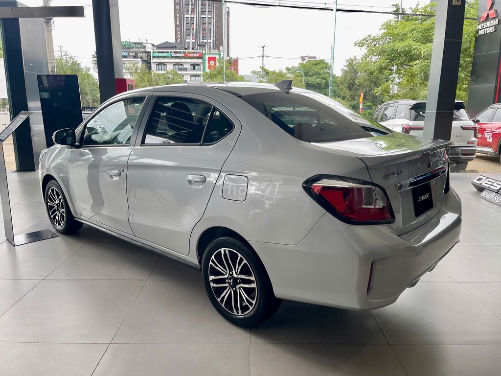 Mitsubishi Attrage 2025 - ảnh 4