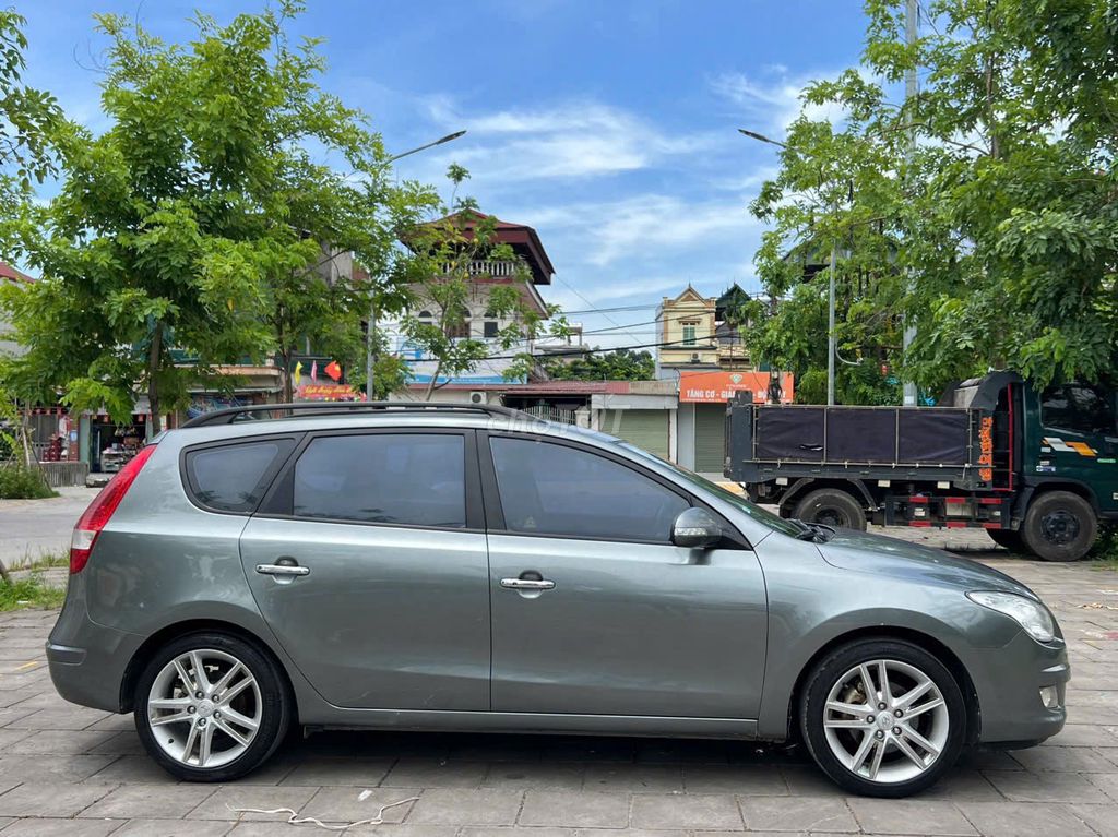 Hyundai 2010 - ảnh 4